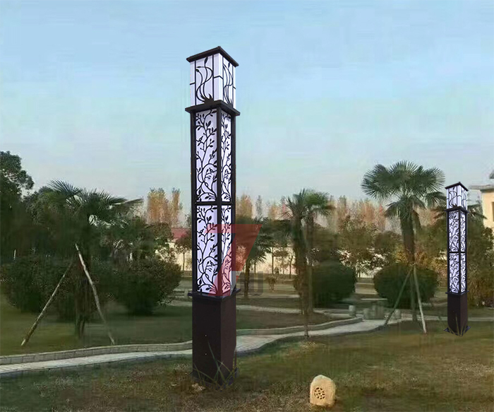 (QDJGDZ-014)广场方形镂空景观灯柱公园安装效果实拍